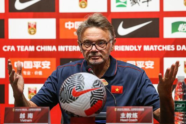 特鲁西埃抱负：渴望指导越南队踏上2026世界杯之旅