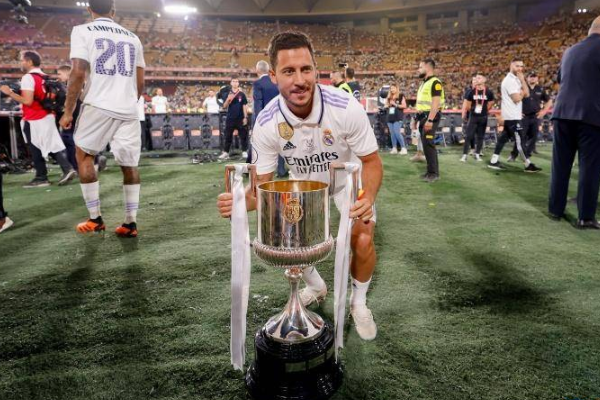 比利时巨星阿扎尔宣布退役结束16年职业生涯