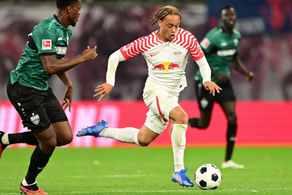 荷兰中场哈维-西蒙斯：法国实力卓越但不能断定他们是欧洲杯冠军热门