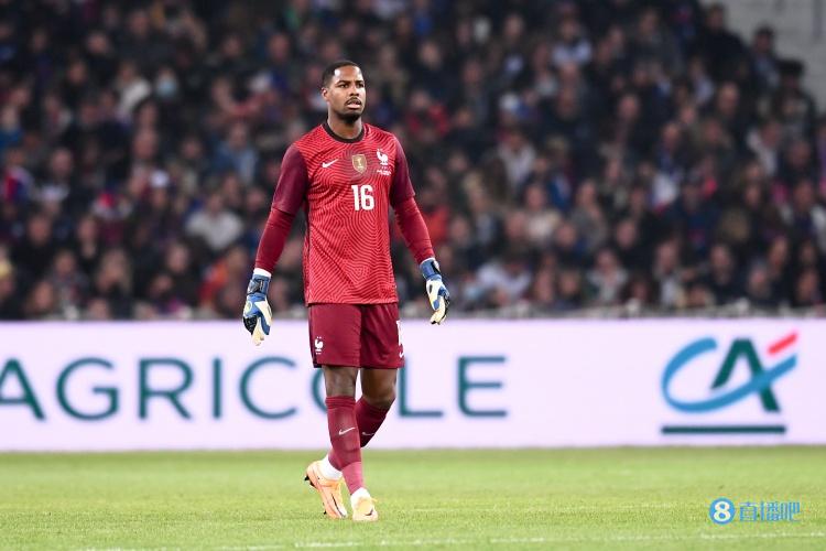 迈尼昂谈职业生涯心得:法国一号门将的领袖风范