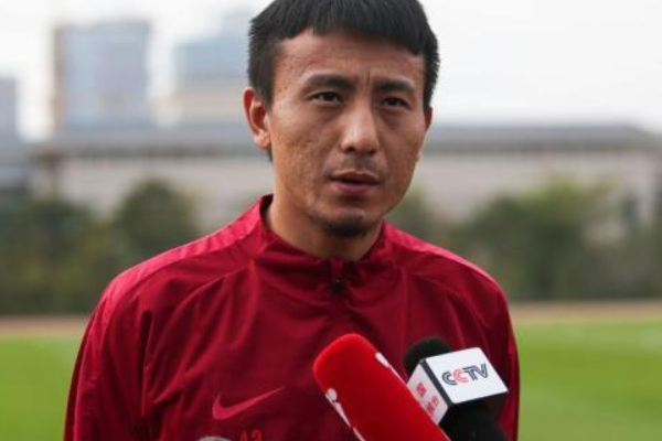 前国家队球员毛剑卿批评国家队问题：踢的像业余足球而青训缺乏高水平比赛锻炼