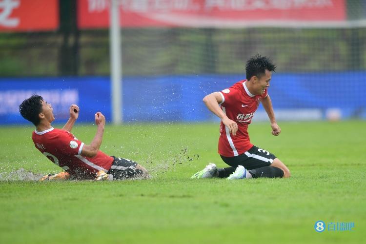成都蓉城球员甘超表示希望俱乐部留在中超为西南足球发展贡献力量