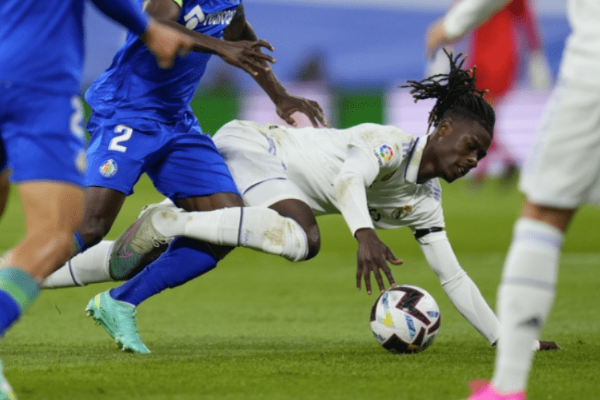 皇马中场卡马文加赛前受伤欧冠比赛参与存疑