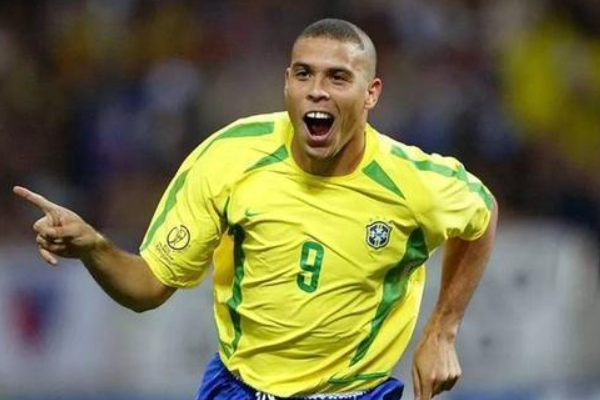 足坛中最不自律的球员有哪些？