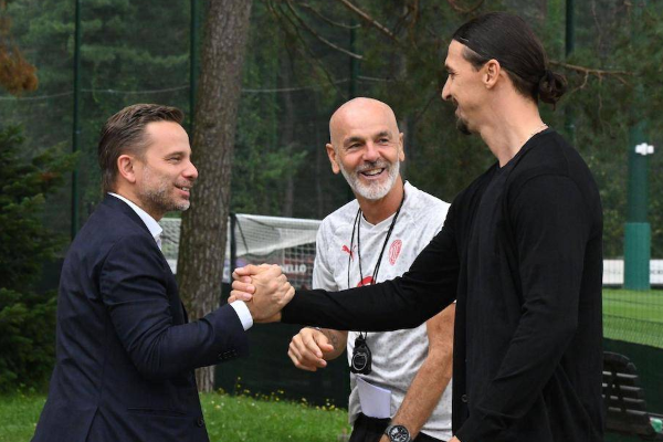 伊布拉希莫维奇回归AC米兰兼任一线队管理职务