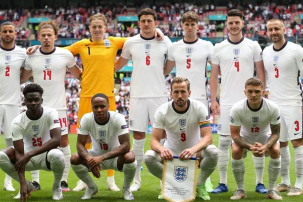 英格兰历史最佳阵容是什么？