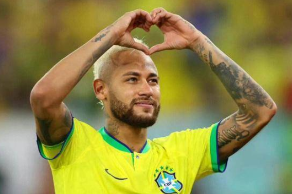 内马尔在足坛的历史地位如何？