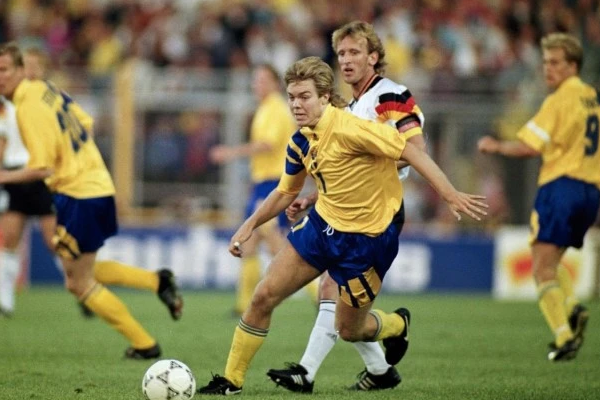 前意甲球星托马斯·布洛林转型销售吸尘器并认为足球生涯已贡献充分