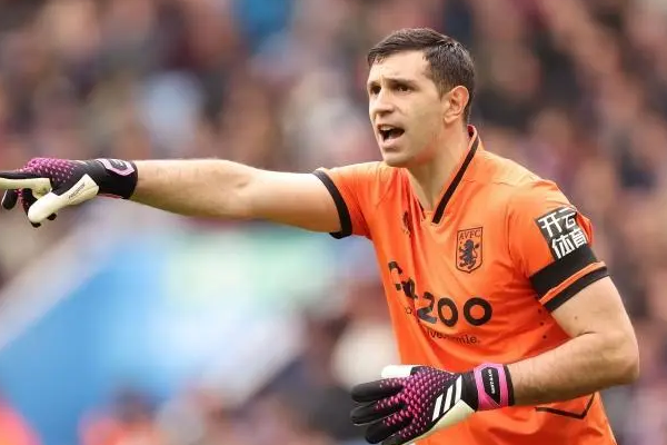 阿斯顿维拉主帅埃梅里表示需提升扎尼奥洛水平不单独指责马丁内斯