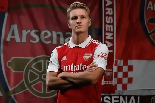 厄德高的踢球水平怎么样？