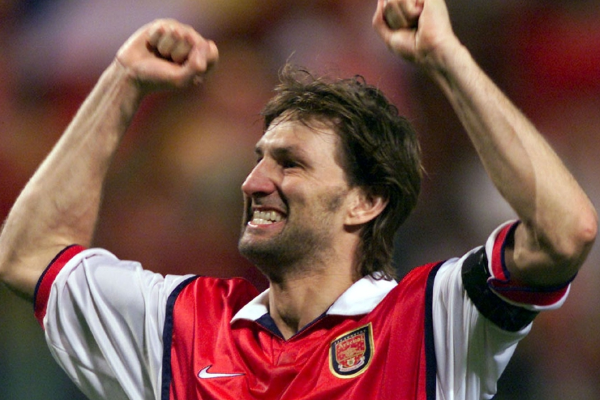 阿森纳历史上有哪些著名的后卫？