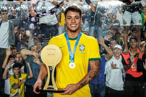 巴西锋霸马科斯-莱昂纳多传欧洲转会传闻或将加盟大陆球队