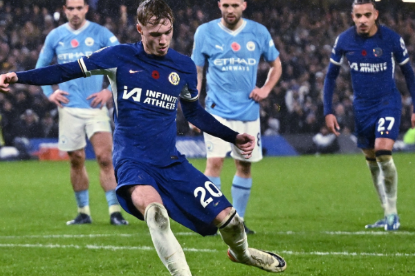 英超狂战！曼城与切尔西4-4大战平