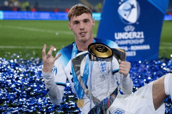 切尔西与曼城火爆4-4大战：帕尔默绝平点球完成英超15年俱乐部“报复”