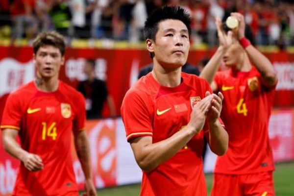 中国足球和泰国足球谁的实力更强？