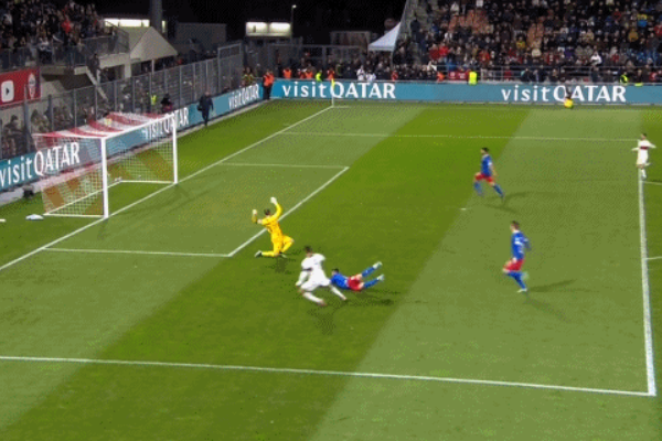 武磊错失良机！中国队客场2-1泰国赢得世亚预阶段开门红