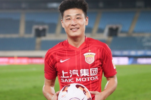 中国足球的核心球员是谁？