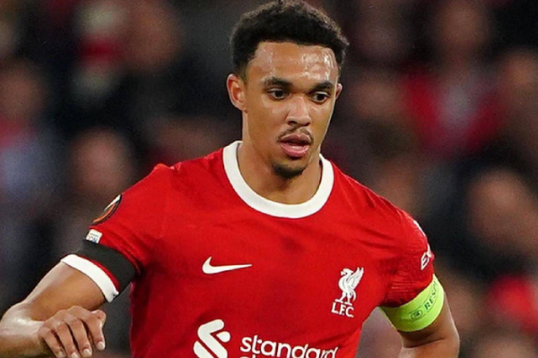 阿诺德喊话：利物浦将迎战曼城决战英超冠军归属！