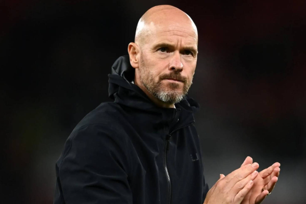 滕哈格遭停赛：范德加赫将挺身而出指挥球队迎战埃弗顿