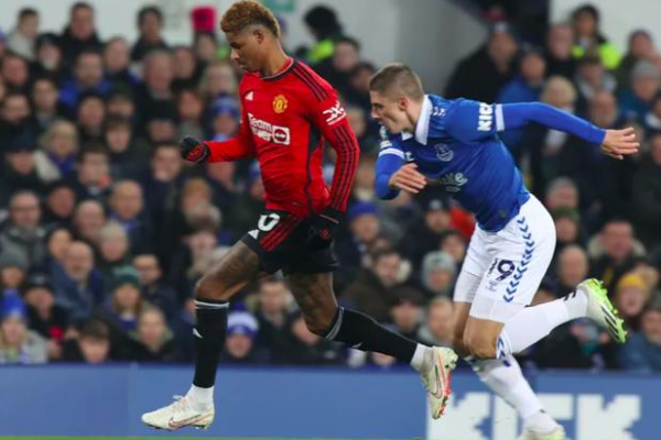 曼联主场3-0完胜埃弗顿