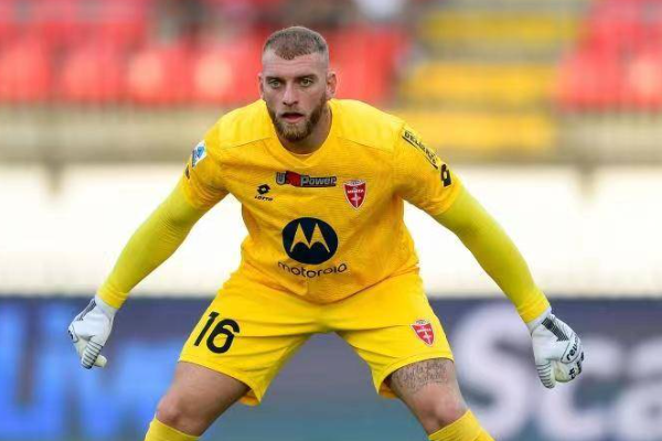 德赫亚现在在哪个球队效力？