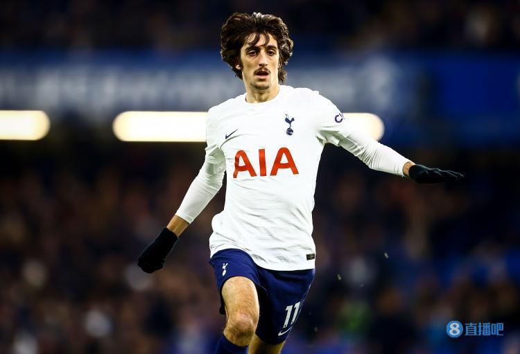 英超裁判德莫特-加拉格尔支持判罚：热刺对阵维拉的决定无误