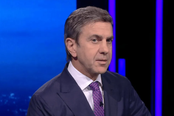 科斯塔库塔点赞国际米兰后防强大