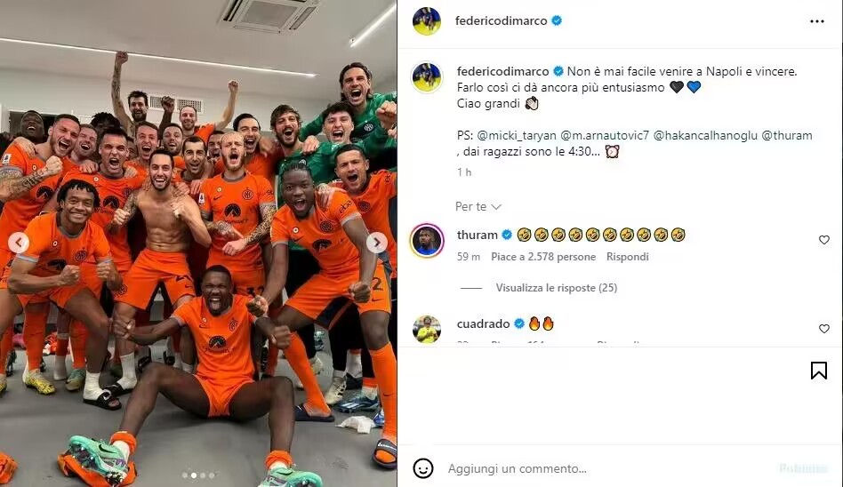 国际米兰比赛胜利后迪马尔科分享全队庆祝场面照片