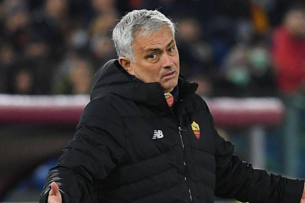 穆里尼奥为什么离开曼联？