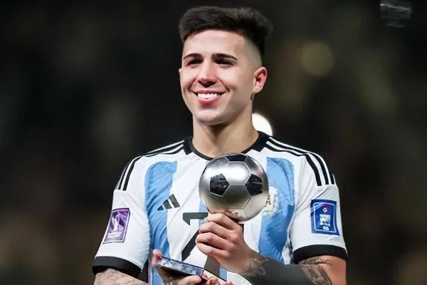 阿根廷中场球员有哪些？