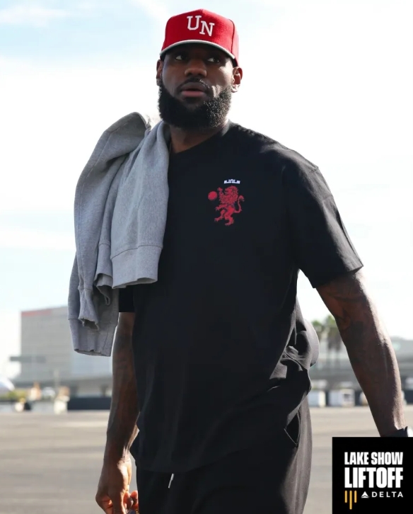 湖人前往德州挑战独行侠