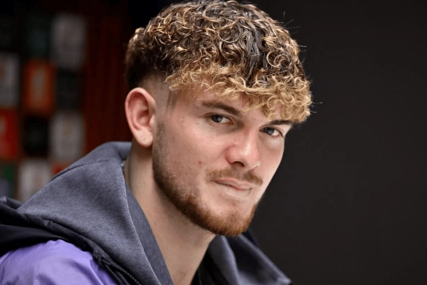 埃利奥特：利物浦中场内部竞争促进团结