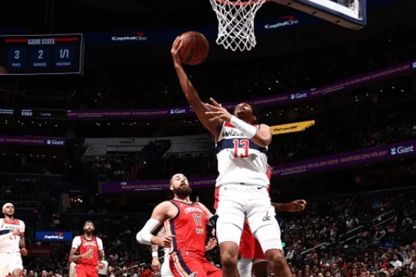 鹈鹕与奇才激战！半场领先11分