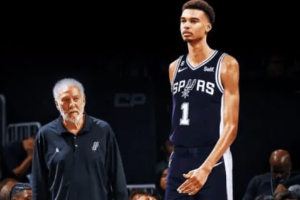 波波维奇点评新星文班亚马：非典型中锋但攻防两端无往不利