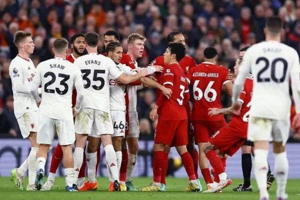 曼联0-0战平利物浦终结对手11连胜纪录