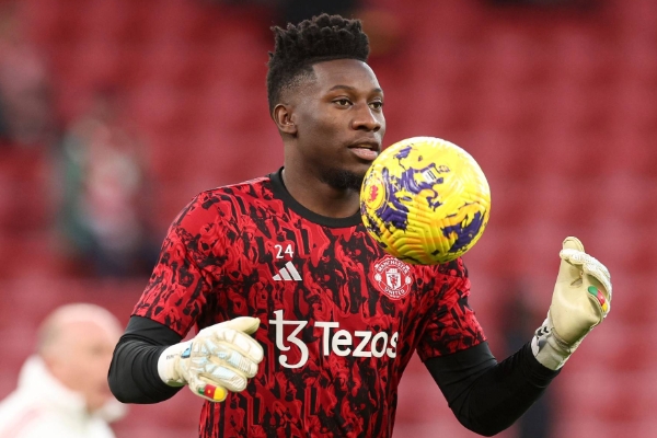 曼联守门员奥纳纳英勇坚守力保球队不败战平对手