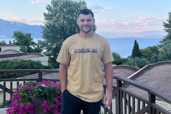 英格兰球员科松-阿斯顿遇车祸不幸身亡