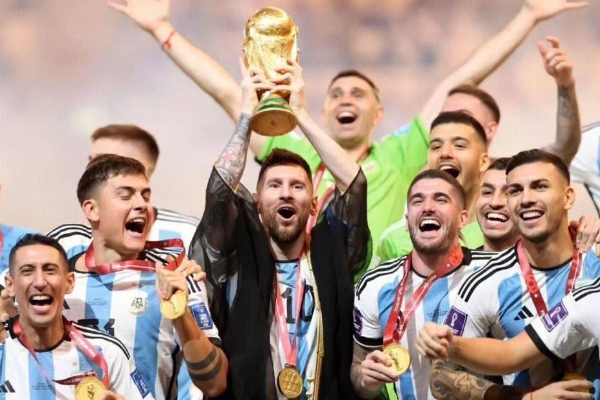 假如梅西来中国能带领国足进世界杯吗？