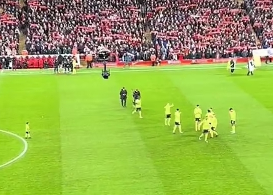 球迷不满阿森纳吉祥物小球迷再次被忽略