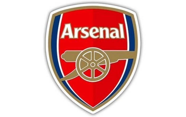 阿森纳瞄准多特蒙德施洛特贝克和拜仁德利赫特