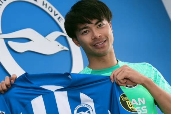 三笘薰多少岁了？