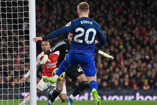 鲍文：西汉姆联艰难2-0击败阿森纳稳定是进入前六的关键