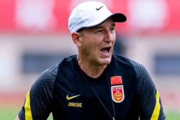 亚洲杯前夕：国足备战两战告负表现堪忧