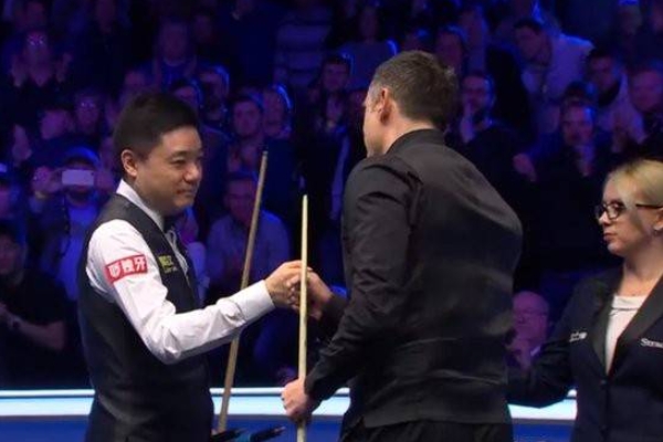 丁俊晖遗憾告别斯诺克大师赛首轮