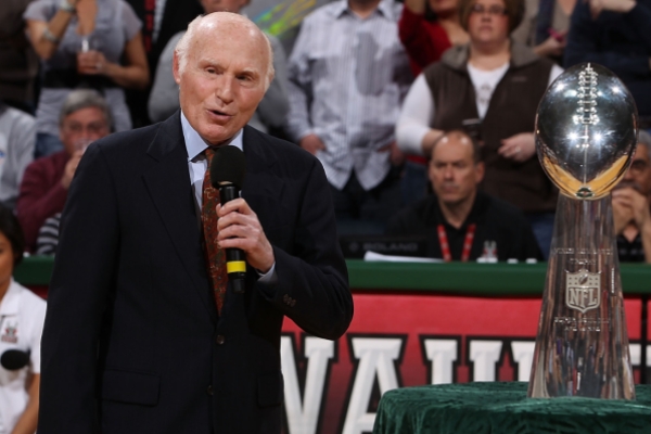 前雄鹿老板赫伯·科尔是如何去世的？