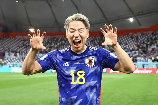 门兴瞄准浅野拓磨：引援焦点或将聚焦于来年冬季转会窗口