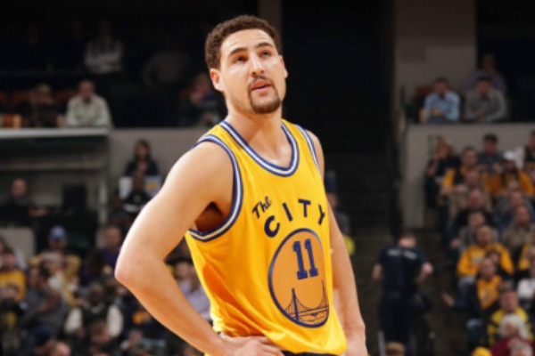 汤普森是哪个NBA球队的球员？