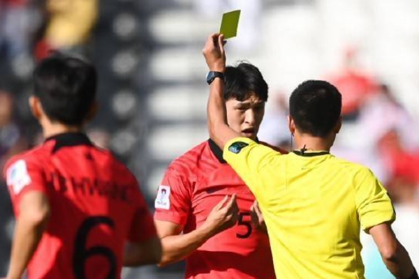 马宁亚洲杯执法赢得一致好评被提名IFFHS年度最佳裁判