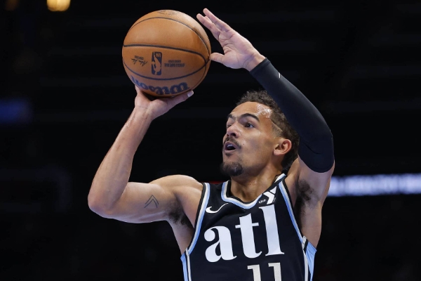 特雷-杨成为NBA历史最快达成10000分、3000助攻和1000三分的球员