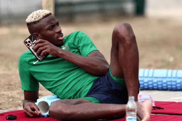 英超冬季转会窗口步履维艰：俱乐部普遍回归理性消费模式